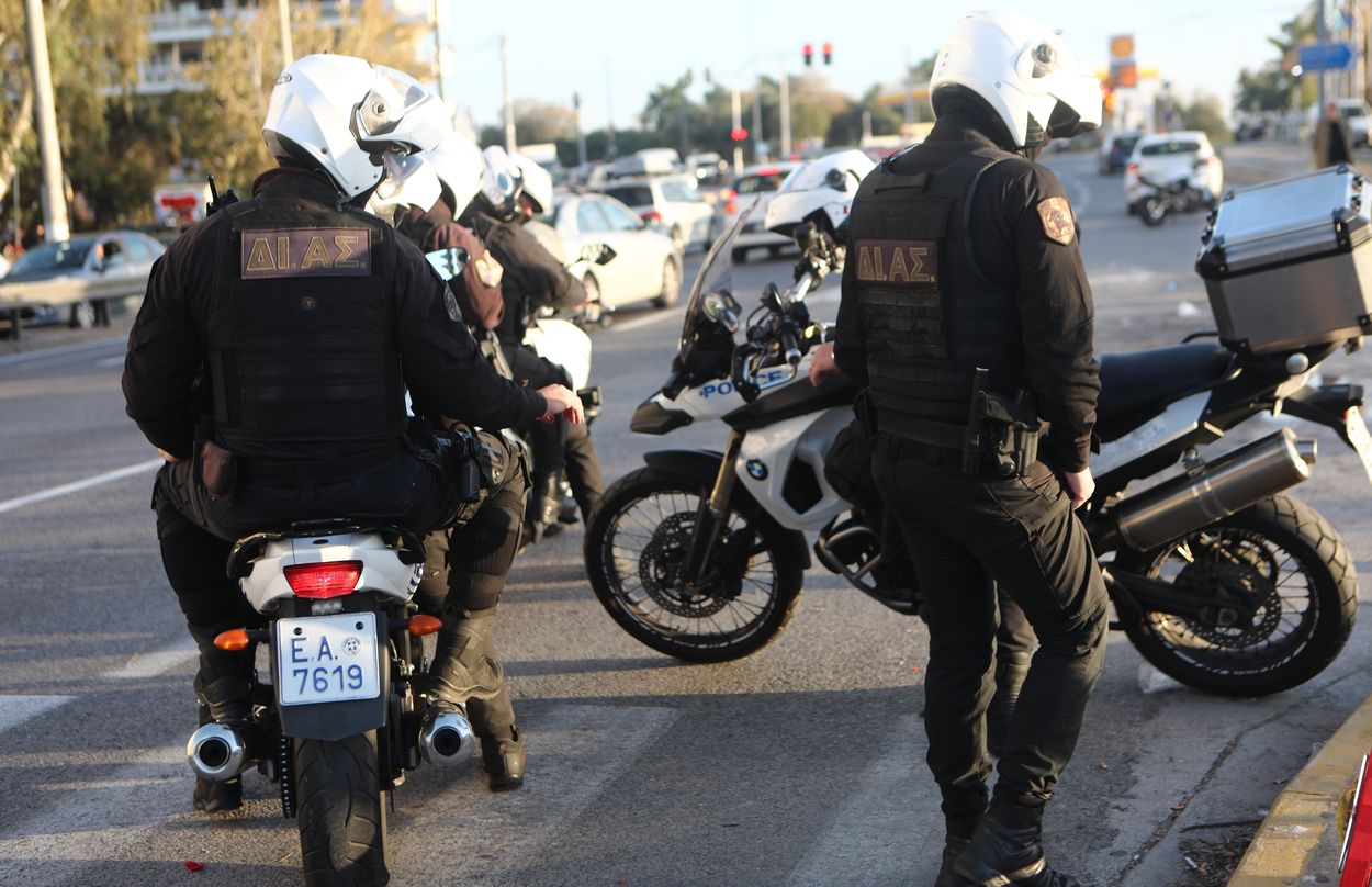 Επεισοδιακή καταδίωξη στη Νέα Σμύρνη: 3 συλλήψεις