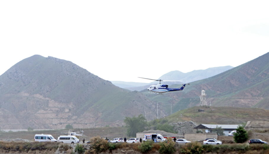 Το ελικόπτερο στο οποίο επέβαινε ο πρόεδρος του Ιράν Εμπραχίμ Ραΐσι © EPA/ALI HAMED / IRNA NEWS AGENCY