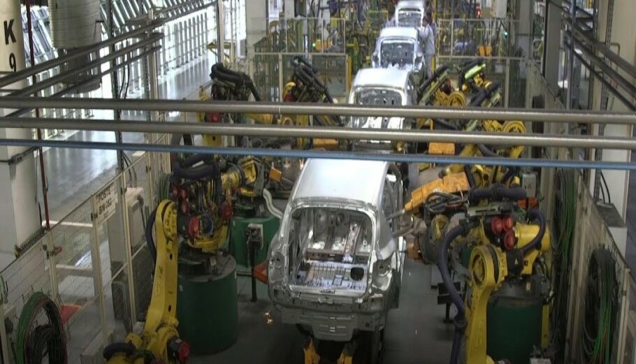 Η γραμμή παραγωγής της αυτοκινητοβιομηχανίας Renault στο Μαρόκο © YouTube/screenshot