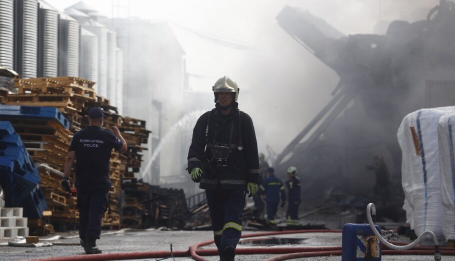 Έκρηξη σε εργοστάσιο στη Κάτω Κηφισιά © Eurokinissi