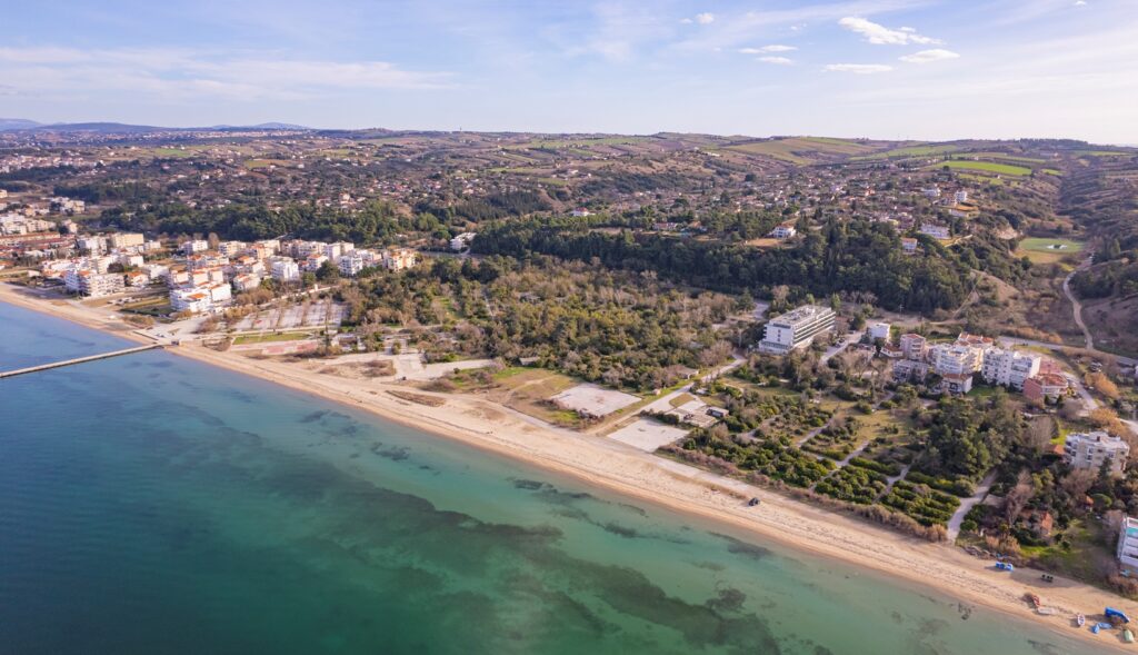 ΤΑΙΠΕΔ: 3 προσφορές για την ακτή και το camping Αγίας Τριάδας