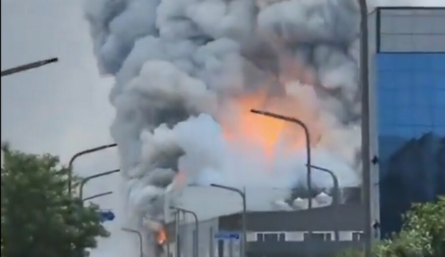 Φωτιά σε εργοστάσιο μπαταριών λιθίου στη Νότια Κορέα Χ@RT India