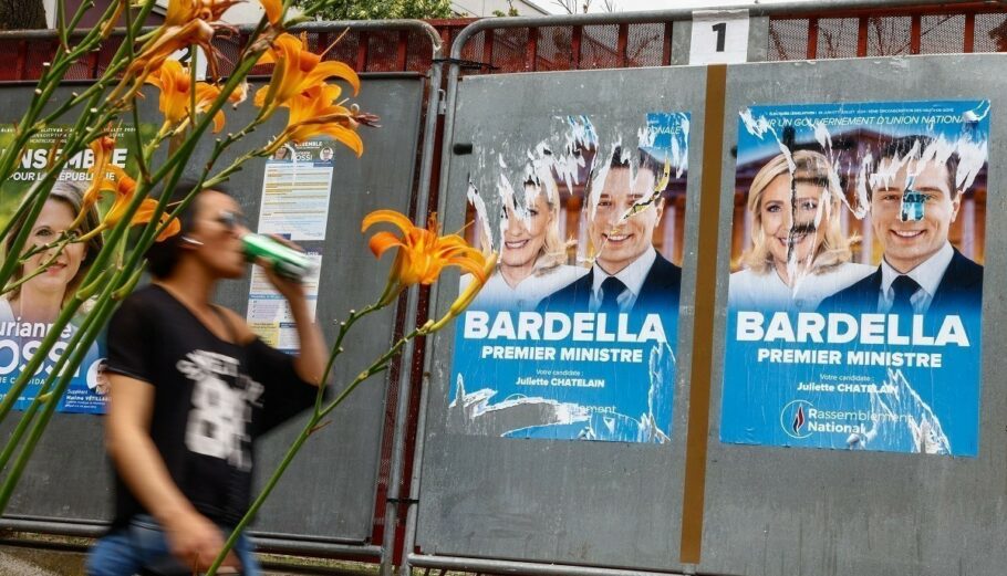 Προεκλογικές αφίσες υποψηφίων στη Γαλλία@EPA/Mohammed Badra