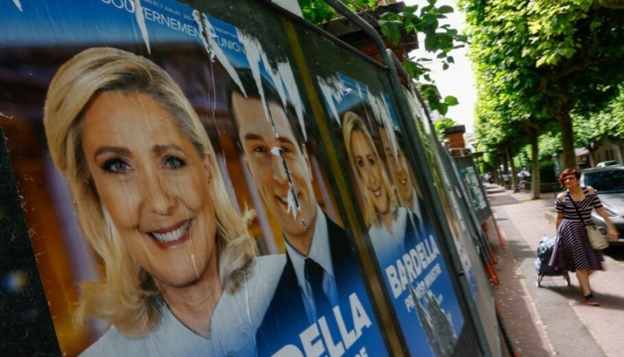 Προεκλογικές αφίσες με του Γάλλου υποψήφιους@EPA/Mohammed Badra
