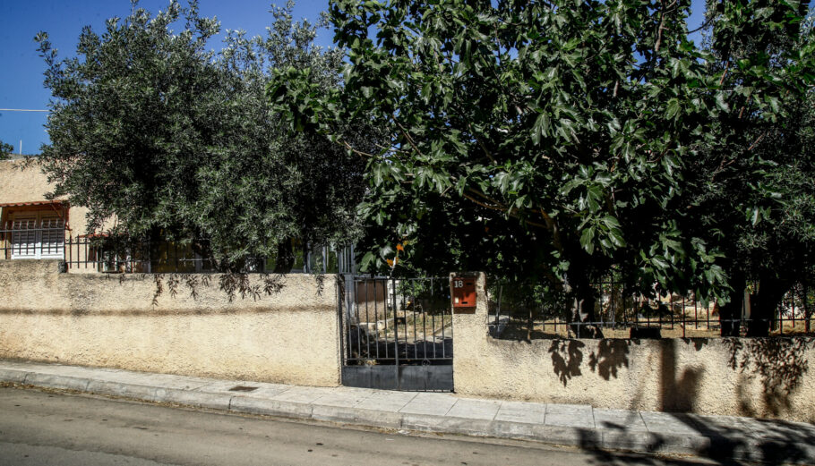 Απανθρακωμένη σορός ηλικιωμένου άνδρα βρέθηκε σε αυλή σπιτιού στην οδό Αγαμέμνωνος στα Λιόσια@eurokinissi