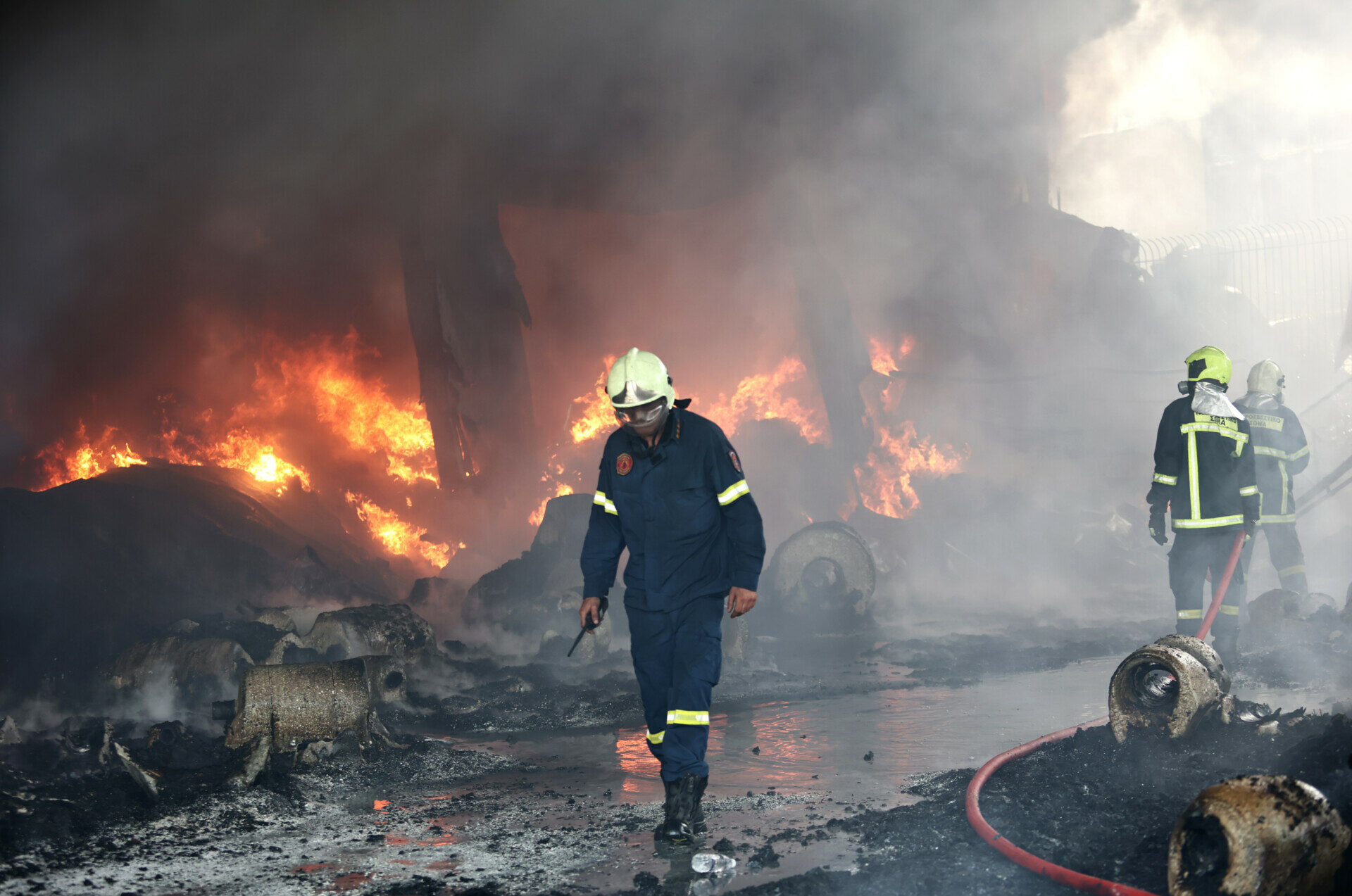 Έκρηξη και πυρκαγιά σε εργοστάσιο στη Κάτω Κηφισιά © INTIME