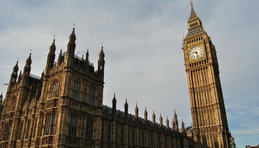 To βρετανικό κοινοβούλιο και το Big Ben στο Λονδίνο © Pixabay