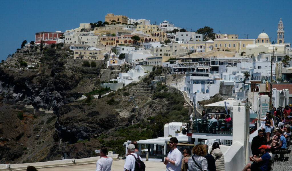 Πολυτέλεια οι διακοπές στην Ελλάδα τον Ιούλιο με αύξηση 7,7% στις τιμές