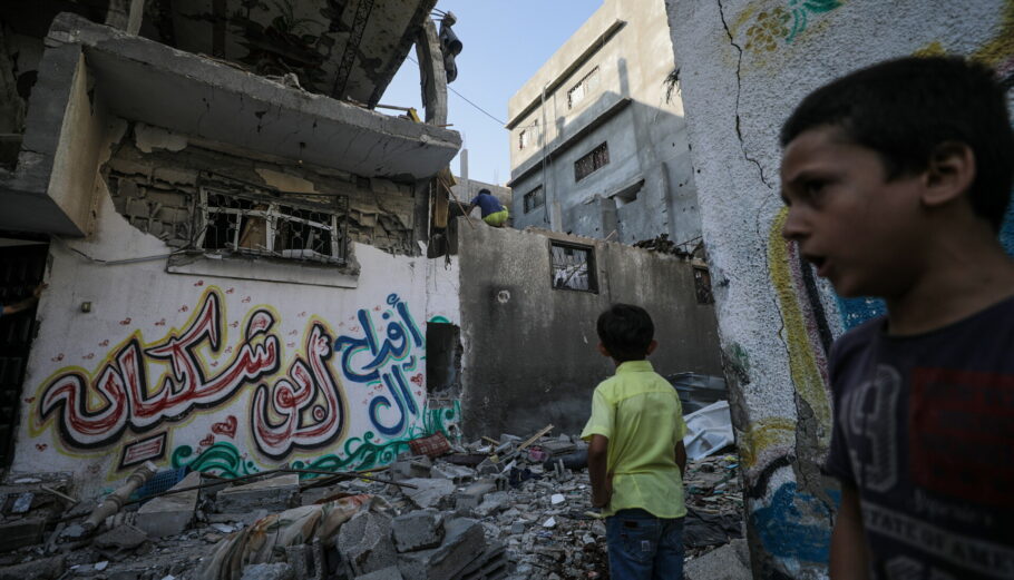 Βομβαρδισμοί στη Γάζα © EPA/MOHAMMED SABER