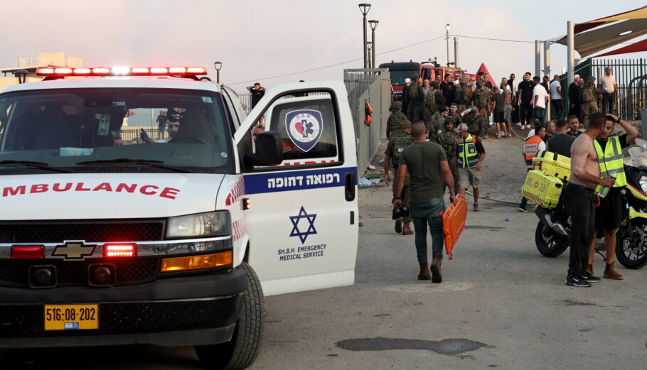Πολύνεκρη επίθεση στο Ισραήλ © EPA/ATEF SAFADI
