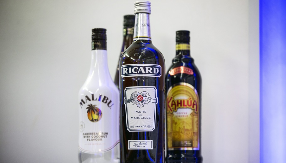 Ποτά της Pernod Ricard © EPA/ETIENNE LAURENT