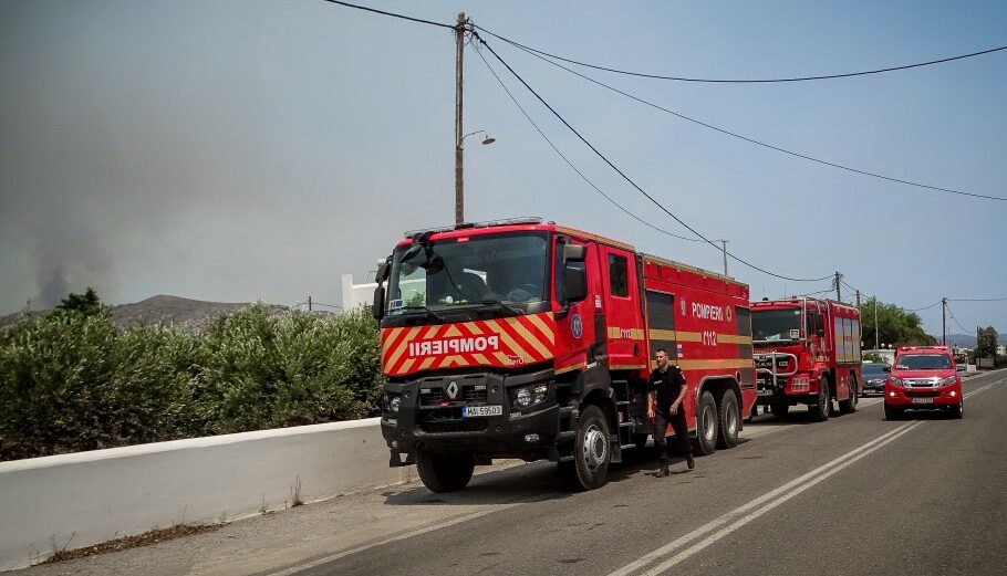Ρουμάνοι πυροσβέστες σε πυρκαγιά στην Ελλάδα © EUROKINISSI/ΑΡΓΥΡΗΣ ΜΑΝΤΙΚΟΣ