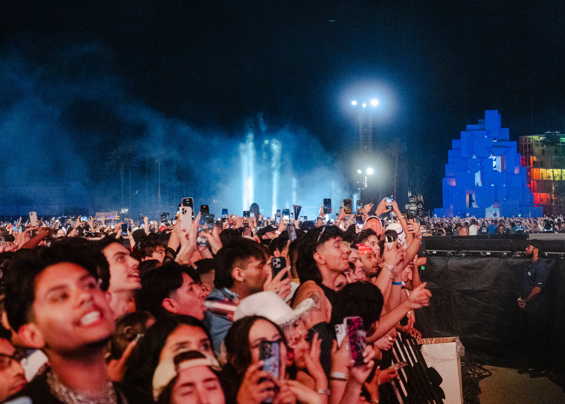 Κοινό στο φεστιβάλ Coachella στην Καλιφόρνια © EPA/SYDNEY KRANTZ