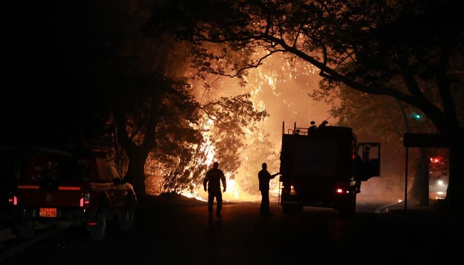 Φωτιά στην Παλαιά Πεντέλη © INTIME/ΕΥΑΓΓΕΛΑΤΟΣ ΑΛΕΞΑΝΔΡΟΣ