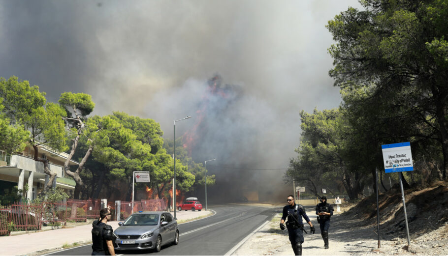 Πυρκαγιά στην Αττική © Intime