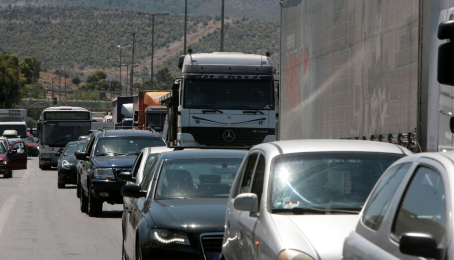 Κίνηση στη Λεωφόρο Αθηνών ©Eurokinissi