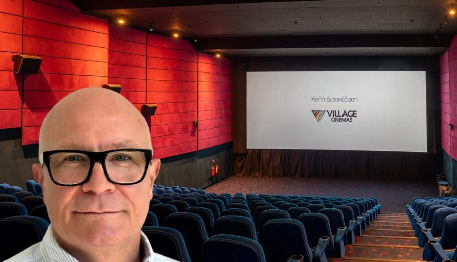 Ο Gareth Ellis-Unwin με φόντο κινηματογραφική αίθουσα των Village Cinemas © Village Cinemas / Όμιλος ΑΝΤΕΝΝΑ / powergame.gr