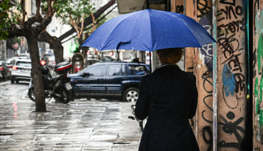 ΒΡΟΧΗ ΣΤΟ ΚΕΝΤΡΟ ΤΗΣ ΑΘΗΝΑΣ