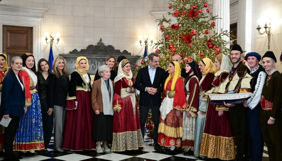 ΧΡΙΣΤΟΥΓΕΝΝΙΑΤΙΚΑ ΚΑΛΑΝΤΑ ΚΥΡΙΑΚΟΣ ΜΗΤΣΟΤΑΚΗΣ