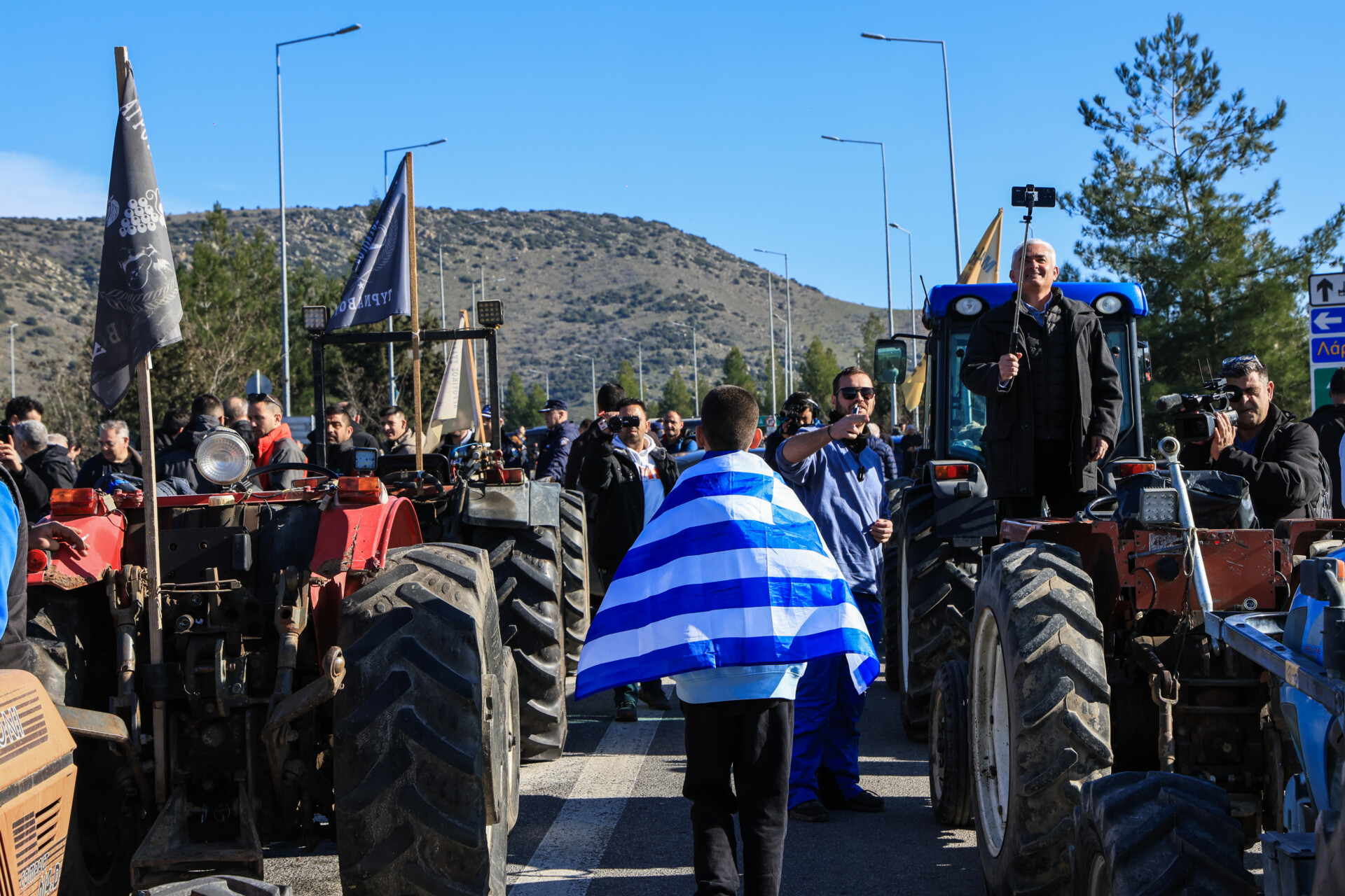 Αγρότες: Τα μπλόκα και οι κίνδυνοι που έπονται