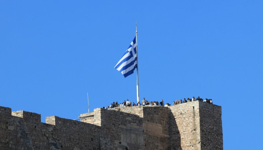 Ελληνική σημαία στην Ακρόπολη © ΓΙΑΝΝΗΣ ΠΑΝΑΓΟΠΟΥΛΟΣ/EUROKINISSI