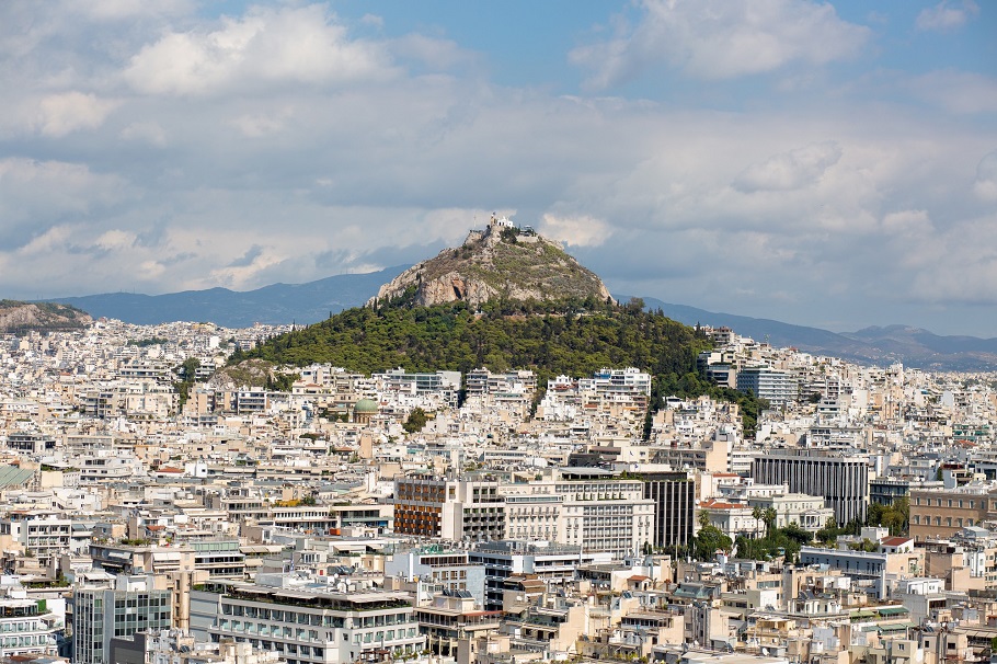 Γιατί ξεθωριάζει το όνειρο του Έλληνα για τα ακίνητα