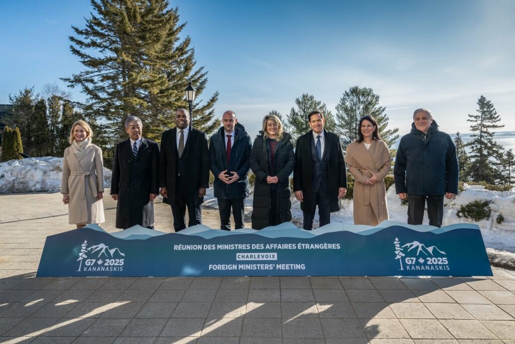 Μπέρμποκ & Κάλας: Αλληλεγγύη στον Καναδά με “όπλο” τη μόδα